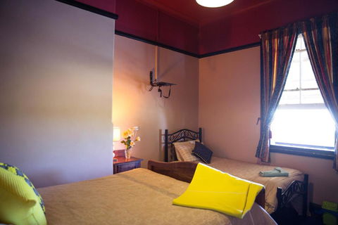 Boorowa Hotel - Tourism Gold Coast 4