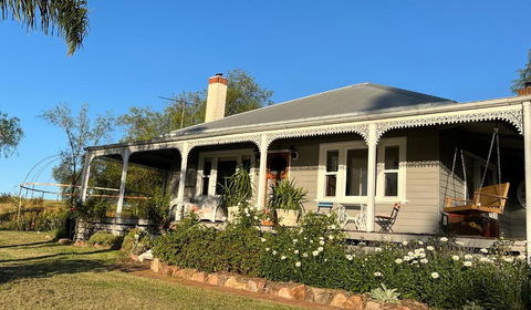 Bylands Cottage Historic Home - Tambo River Views And Pet Friendly - Tourism Gold Coast 2