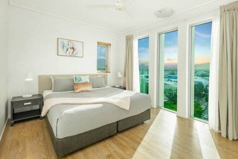 Cairns City & Ocean View, 1 BR Sleeps 4 Spacious Apt - Tourism Gold Coast 0