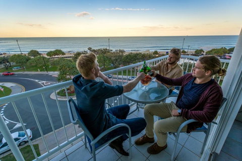 Capeview Apartments - Right On Kings Beach - Tourism Gold Coast 2
