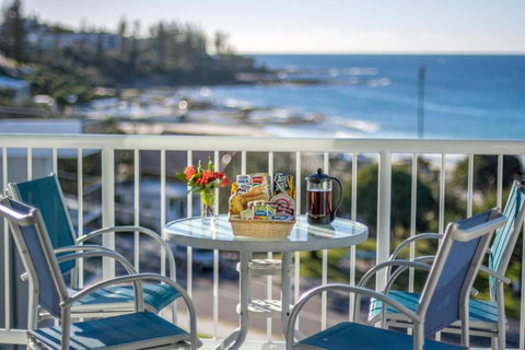 Capeview Apartments - Right On Kings Beach - Tourism Gold Coast 1
