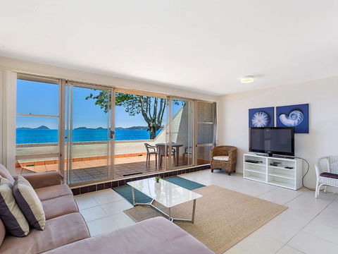 Casuarinas Unit 1 33 Soldiers Point Road - Tourism Gold Coast 2