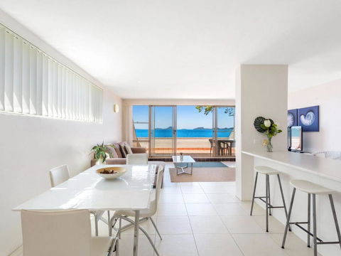 Casuarinas Unit 1 33 Soldiers Point Road - Tourism Gold Coast 4