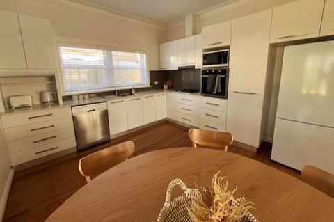 Central Cottage - Tourism Gold Coast 3