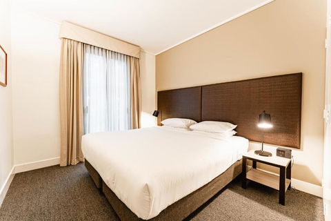 Chic 1-Bed In East Melbourne With Gym & Pool - Tourism Gold Coast 1