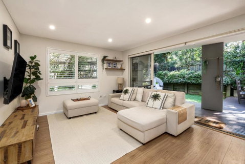 Chic 2-Bed Dee Why Haven With Backyard & BBQ - Tourism Gold Coast 0