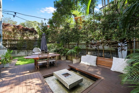 Chic 2-Bed Dee Why Haven With Backyard & BBQ - Tourism Gold Coast 4