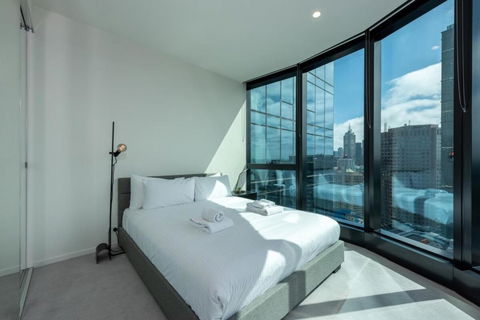 City Views Retreat 31st Floor 2BR Near CBD! - Tourism Gold Coast 3