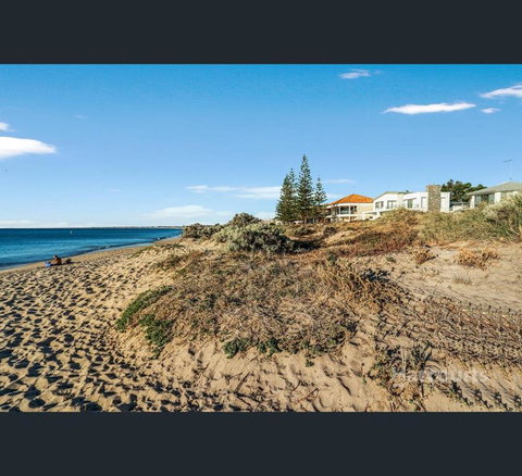 City Beach House - Tourism Gold Coast 2