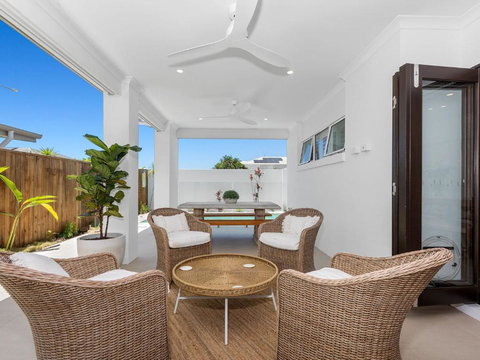 Coastal Hideaway In The Heart Of Casuarina With Heated Pool - Tourism Gold Coast 3