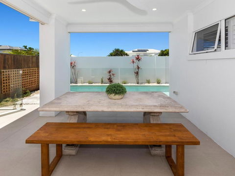 Coastal Hideaway In The Heart Of Casuarina With Heated Pool - Tourism Gold Coast 2