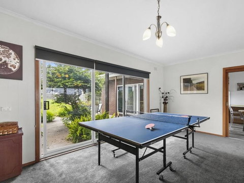 Coastal Comfort 3 Bedroom - Tourism Gold Coast 3