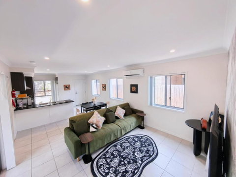Coomera Comfort Lodge Near Theme Park & Westfield - Tourism Gold Coast 1
