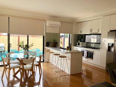 D111 Special Melbourne Retreat - Tourism Gold Coast 0