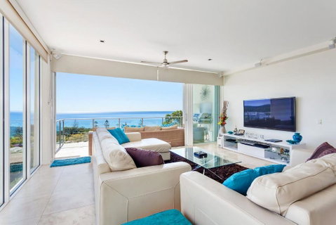 Dees Retreat Rainbow Beach - Tourism Gold Coast 2