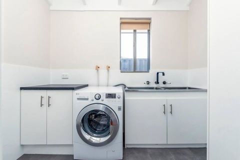 Delightful Getaway Steps From Attractions & Amenities - Tourism Gold Coast 1