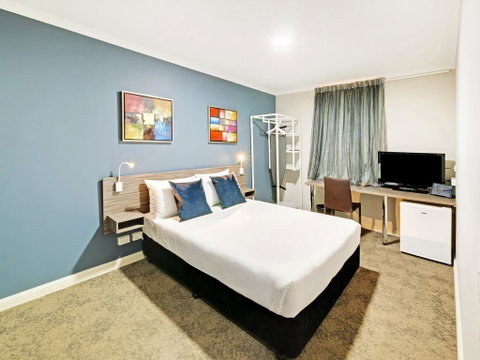 28 Hotel - Tourism Gold Coast 3