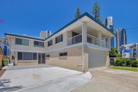 29 Stanhill Drive - Tourism Gold Coast 3