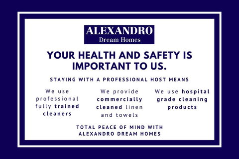 3 BDR Stylish City Retreat // Close To All And Everything In Canberra - Gold Coast 1