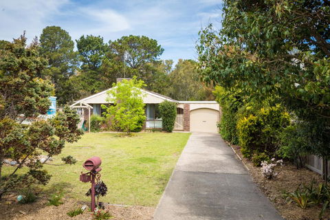 37 Mort Avenue - Tourism Gold Coast 1