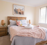 42 Rosemary Lane - Central Orange - Spacious Family Home - Quiet Lane - Tourism Gold Coast