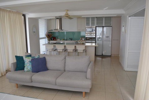 5,  Apartment On The Esplanade - Tourism Gold Coast 1