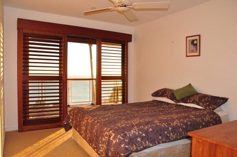77 Cooloola Drive-Rainbow Beach - Tourism Gold Coast 0