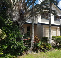 8 Hakea Place - Family Home on a Quiet Street Close to Beach  Shops Pet Friendly - Tourism Gold Coast