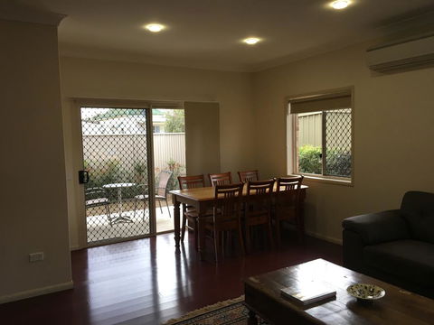 89 On Guy - Gold Coast 3