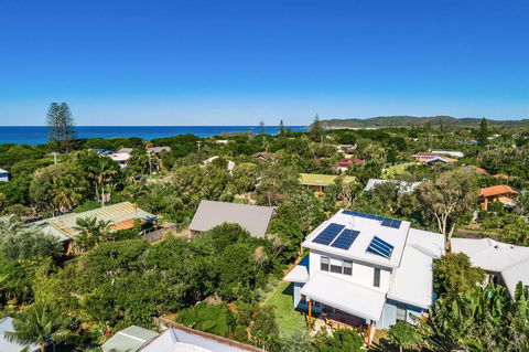 A PERFECT STAY - Shore Beats Work - Tourism Gold Coast 1