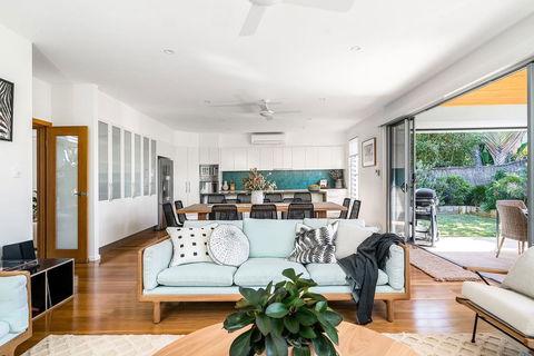 A PERFECT STAY - Shore Beats Work - Tourism Gold Coast 3