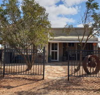 A real bush retreat. Kangas Emus  Starry Skies. - Tourism Gold Coast