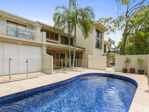A Superb Location For Enjoying The Best Of Noosa - Unit 2/69 Noosa Parade - Tourism Gold Coast 0