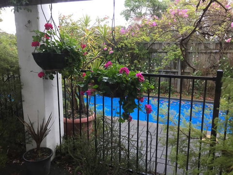 Aarn House B&B Airport Accommodation - Tourism Gold Coast 3