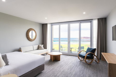 Abode Malua Bay - Tourism Gold Coast 1