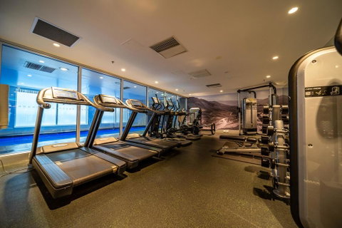 Above The Square On Hindmarsh-Pool - Gym - Carpark - Tourism Gold Coast 2