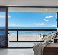 Absolute Beach Front Renovated 3 Bdrm 2 Bath App - Tourism Gold Coast