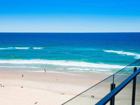 Absolute Beachfront In The Heart Of Surfers Paradi - Tourism Gold Coast 1
