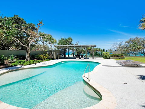 Absolute Beachfront In The Heart Of Surfers Paradi - Tourism Gold Coast 2