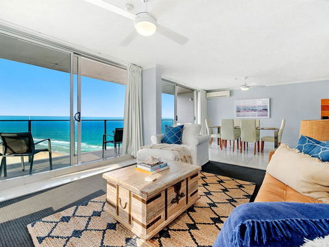 Absolute Beachfront In The Heart Of Surfers Paradi - Tourism Gold Coast 0