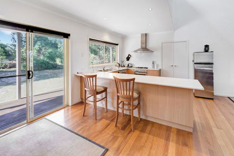 Acacia Lakehouse - The Lake At Your Doorstep - Tourism Gold Coast 3