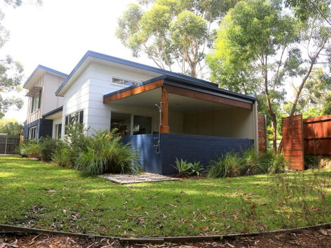 Acacia On Orion :: Jervis Bay Rentals - Tourism Gold Coast 1
