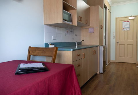 Accommodation On Denham - Tourism Gold Coast 2