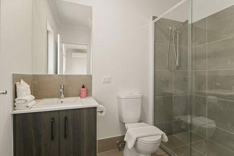 Dual Key 5BR Family Home With Stunning Interior - Tourism Gold Coast 4