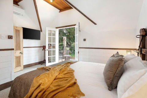 Duart Stables - Tourism Gold Coast 4