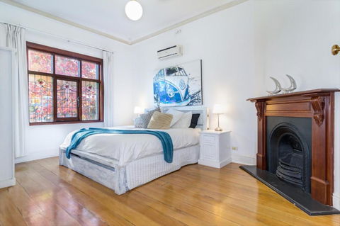 Dulwich House - Tourism Gold Coast 1