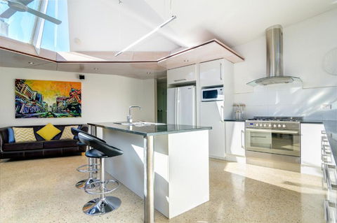 Dulwich House - Tourism Gold Coast 4