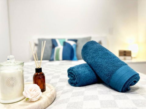 ES2410-2Bed 2Bath Vision Apt With Balcony, Pool & Gym - Tourism Gold Coast 2