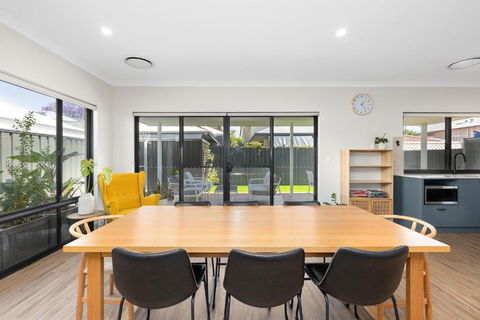 Family Friendly Close 2 Airport, Optus, Crown & City - Tourism Gold Coast 3