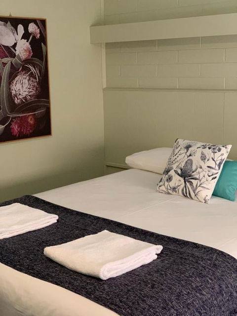 Finley Country Club Hotel Motel - Tourism Gold Coast 3